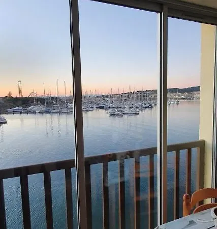 Bel Avec Jolie Vue Sur L'eau Agde